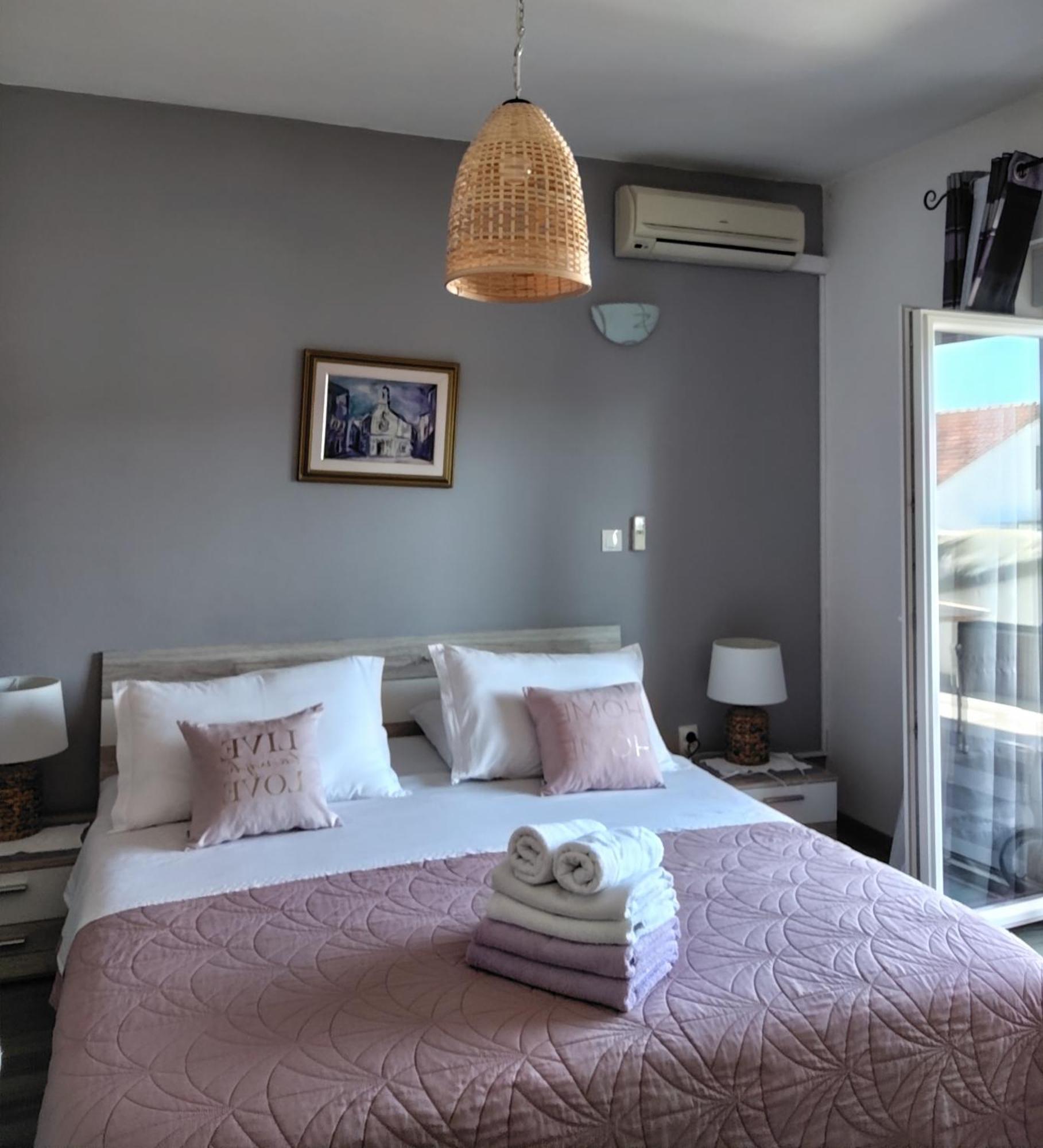 B&B Buzolic Χβαρ Εξωτερικό φωτογραφία